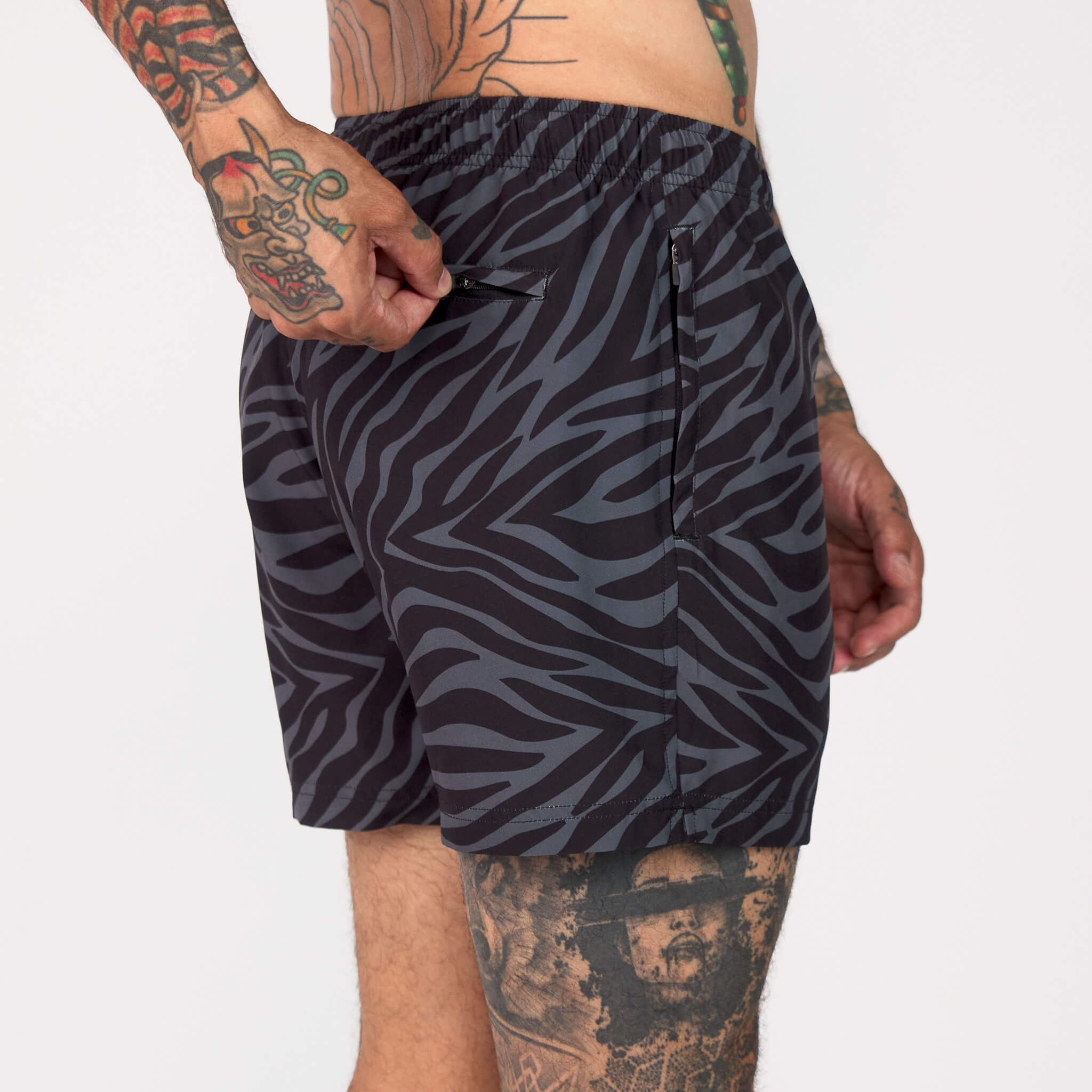 (New) Zebra Shorts - Black