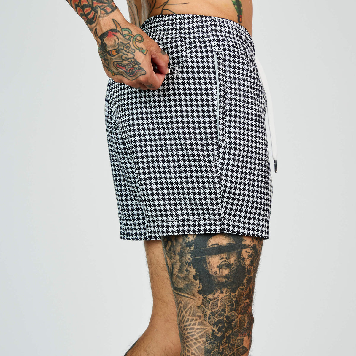 New) Houndstooth Shorts - White – Cove USA